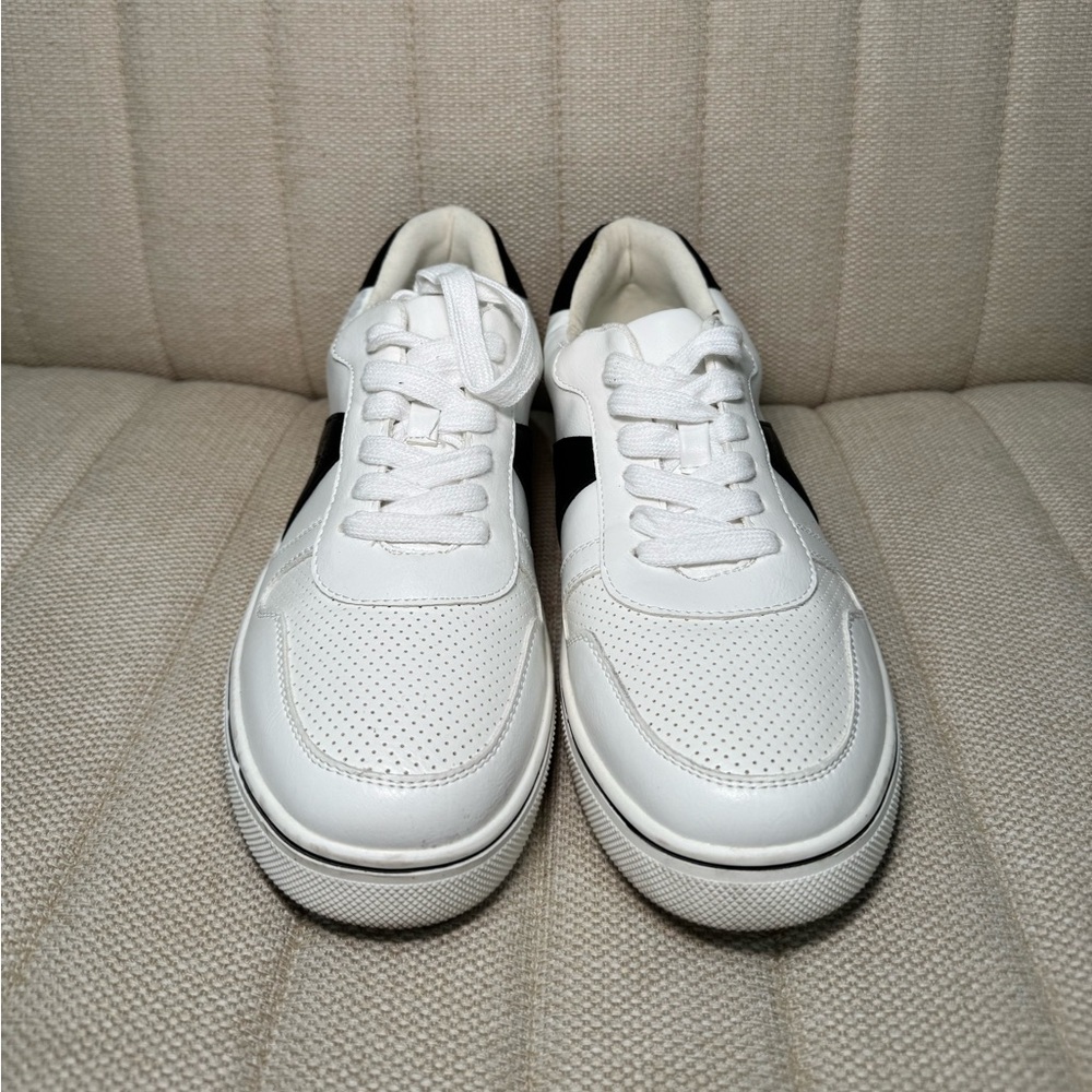 MIA White and Black Women’s Sneakers size 9